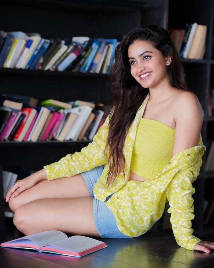 deepika pilli9